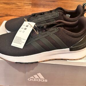 Adidas RACER TR2I Women’s 8M - new with tags
